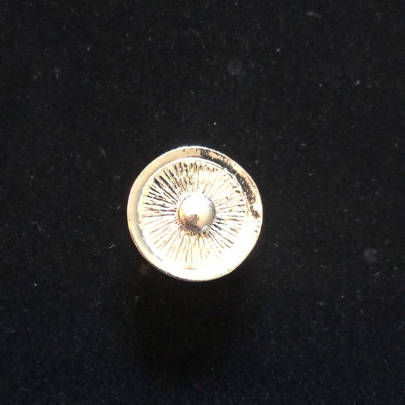 Pretty pink colored Snap button. Buy 3 get 1 free! - Picture 4 of 4